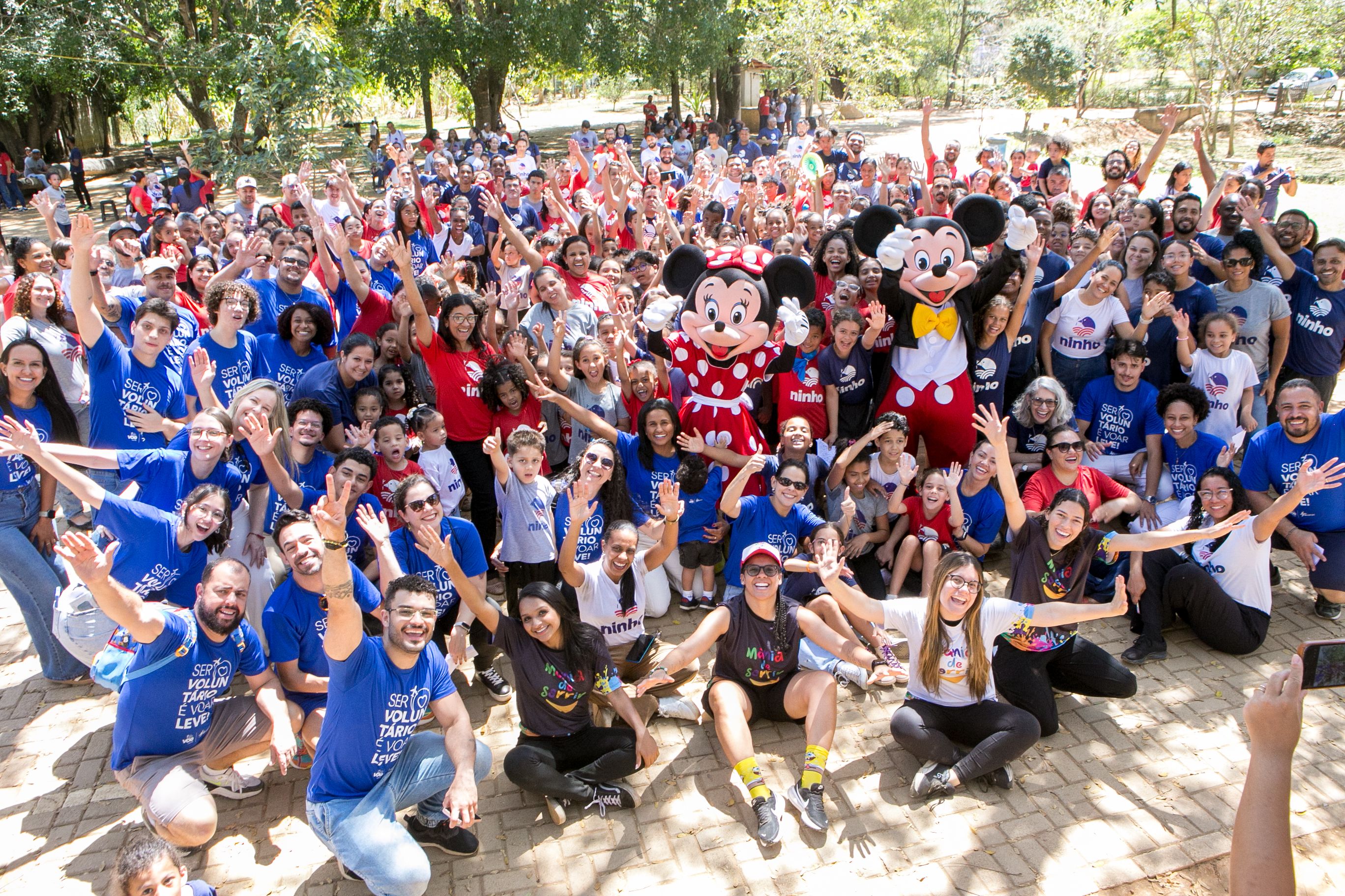 Imagem para link de Voluntariado ganha força no país e reúne mais de 400 pessoas em ação do BH Airport